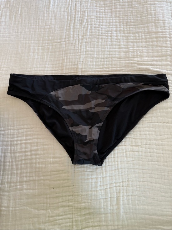 Athleta Other - Athleta Freestyle Camo Full Swim Bottom Size XL